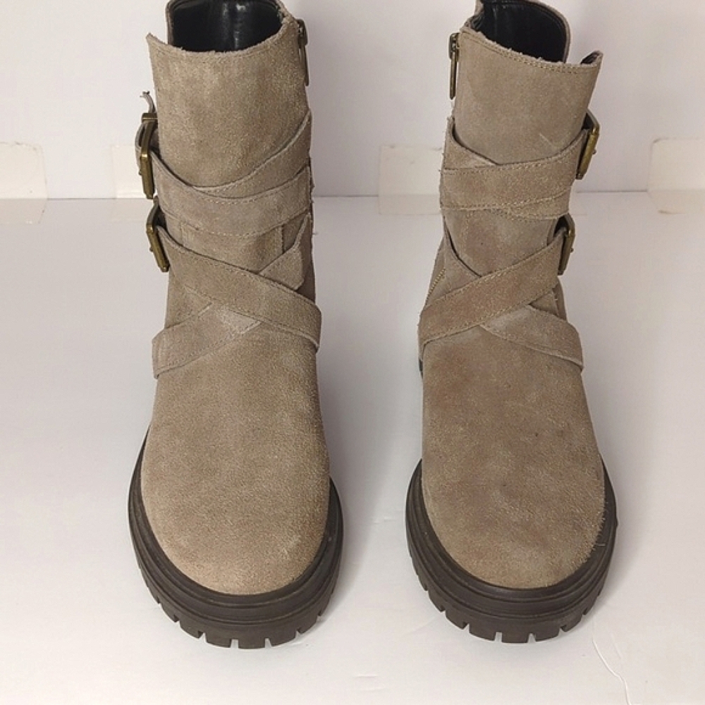 Vince Camuto Tan Suede Combat Moto Boots - Women's Size 8 Buckle Strap Grunge - Picture 2 of 13
